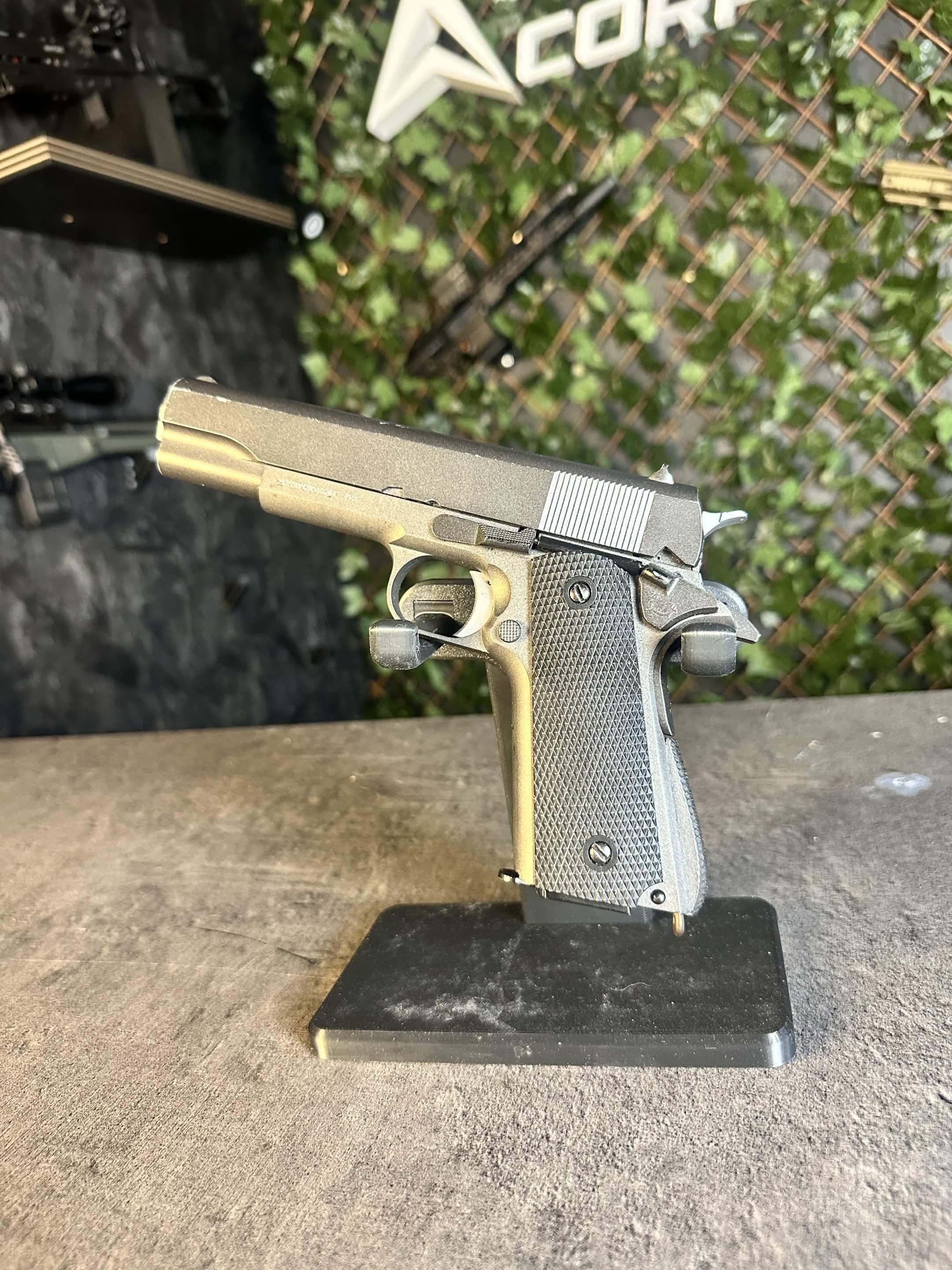Colt 1911 + Malette + Sparclettes Co2